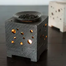 茶香炉 黒 【手作り 陶器 インテリア お茶 癒し キューブ 四角 贈り物】(H038120)