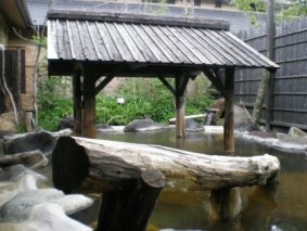 縄文天然温泉　志楽の湯 全日ご利用入館招待券 (館内着、タオルセット付） 5枚セット