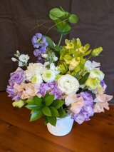 [定期便／12ヶ月] 季節を感じるお花をお届け (フラワーアレンジメント) 毎月お届け 花の店NOBUプロデュース｜花 定期便 アレンジ お花 はな フラワー 伊勢原市 [0616]
