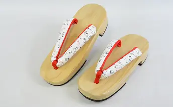 [No.5620-7028]0081雪丸婦人下駄（ホワイト/レッド）23～24cm 規