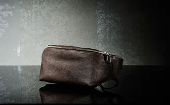 姫路黒桟革　ボディバッグ　横型　茶 ファッション カバン 