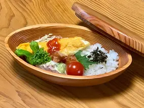 吉野杉 楕円型 弁当箱／津田瑞苑 ボウル 木製 スギ ガラス ウッド コート コーティング 奈良県 宇陀市