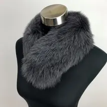 サガ フォックス ファー マフラー （ダークグレー）／豪華 毛皮 リアルファー 綺麗目 上品 お洒落 ファッション