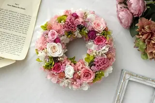 プリザーブドフラワー リース ピンク／HANARA pink 華 花 ギフト 母の日 花冠 かわいい ドライフラワー インテリア 奈良県 宇陀市 誕生日 お祝い 敬老の日 感謝 結婚祝い 還暦 プロポーズ お供え 花ケース入り ふるさと納税 誕生日 お祝い 敬老の日 感謝 結婚祝い 還暦 プロポーズ お供え 花ケース入り 誕生日 お祝い 敬老の日 感謝 結婚祝い 還暦 プロポーズ お供え 花ケース入り 誕生日 お祝い 敬老の日 感謝 結婚祝い 還暦 プロポーズ お供え 花ケース入り 誕生日 お祝い
