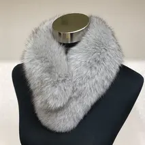 ファー マフラー サガフォックス ライトグレー／西本毛皮商店 SAGA FOX 豪華 毛皮 リアルファー 高品質 オシャレ ファッション 奈良県 宇陀市