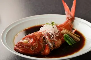 （冷凍） 金目鯛 姿煮（大） 1尾 B025 ／ 徳造丸 ふるさと納税 魚 キンメ お取り寄せグルメ 静岡県 東伊豆町