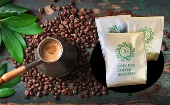 【出荷日焙煎確約】売上No1「ブラジル ショコラピーベリー」と店主が飲んで欲しい旬のコーヒー （すべて酸味の少ないタイプ）　3銘柄各200gで合計600g　焙煎後、豆のままでお届け！【豆・中挽き】コーヒー豆