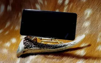 150-45 蝦夷鹿角スマホスタンド【鹿角クラフト】