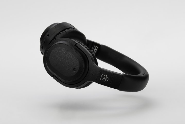 final UX3000 ワイヤレスヘッドフォン ブラック 付属品完備 UX3000｜final-イヤホン・ワイヤレスイヤホン・ヘッドホン